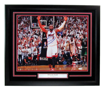 Dwyane Wade Autographed 16X20 Photo Miami Heat