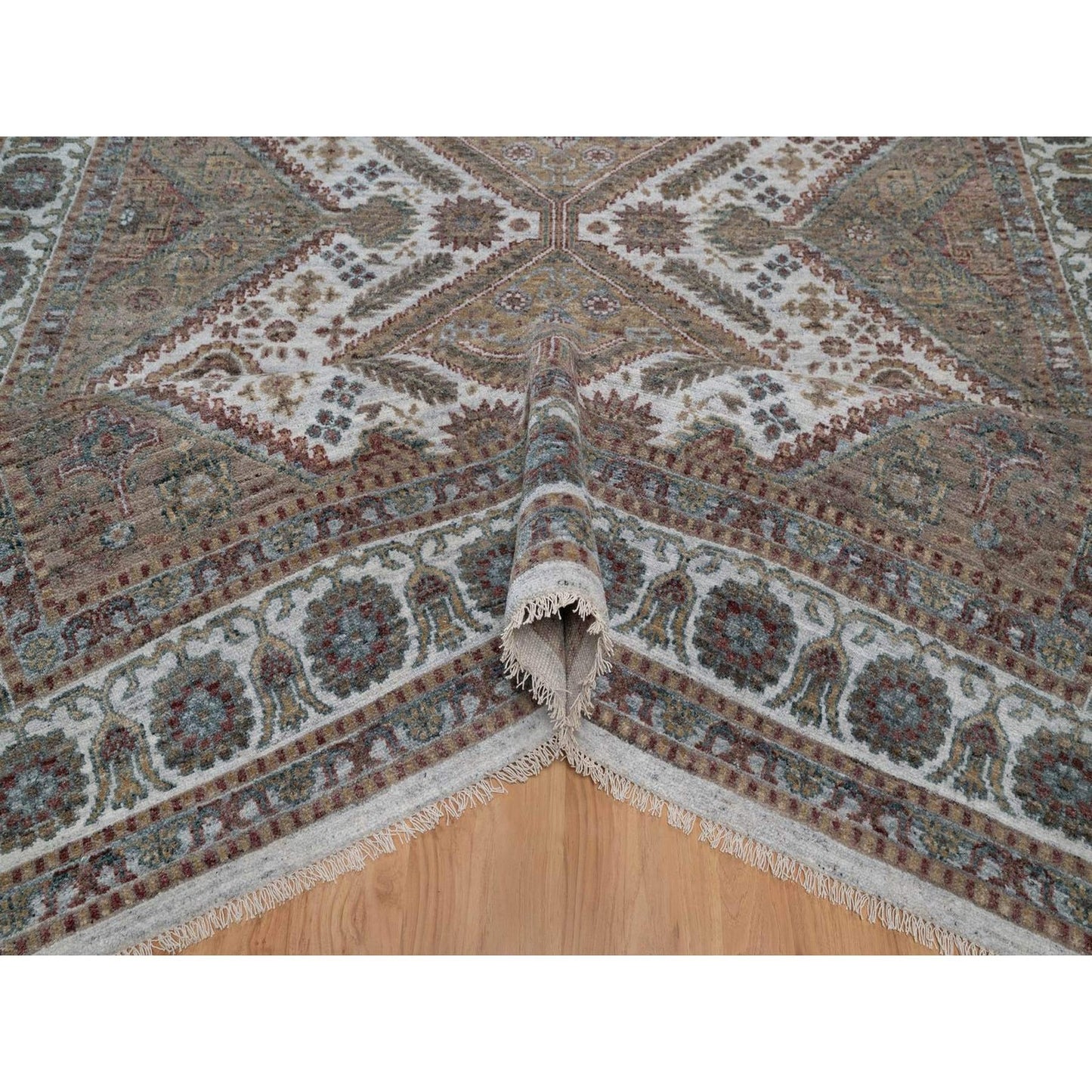 8'X10' Ivory Wool Rug Unique Flower Rosettes Border Design Hand Knotted