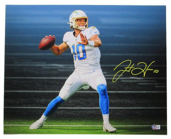 Justin Herbert Autographed 16X20 Photo Los Angeles Chargers Beckett
