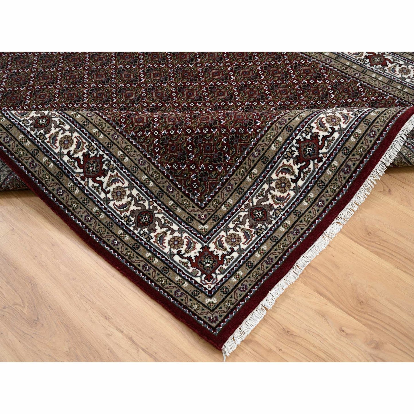 5'9"X8'9" Red Herrita Hand Knotted 175 Kpsi Wool And Silk Oriental Rug
