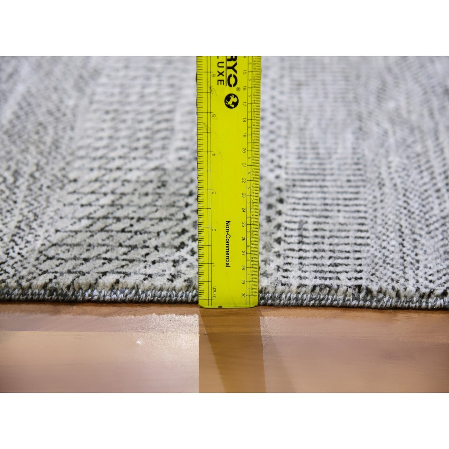 2'5"X24'3" Light Gray Undyed Wool Grass Design Hand Knotted Xl Runner Rug