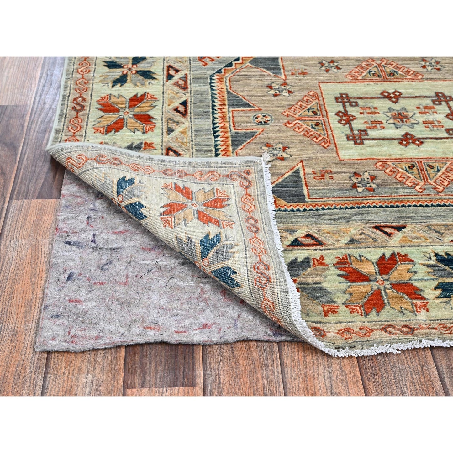 4'X9'5" Light Green Caucasian Design Soft Wool Hand Knotted Runner Rug