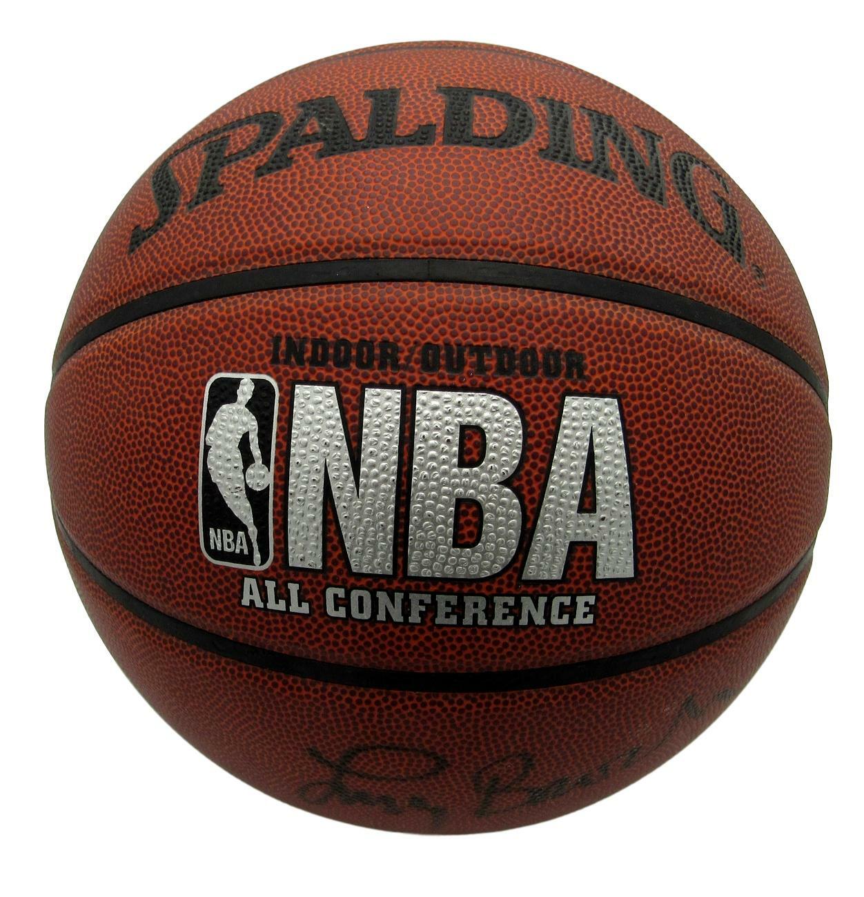 Larry Brown Hof Signed Kansas/Spurs/76Ers Spalding Basketball Beckett 151727