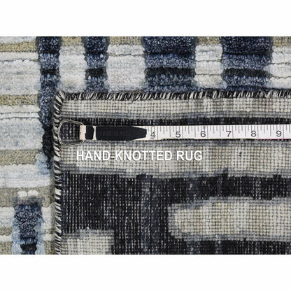 8'X10'1" Zig Zag Design Black And White Pure Silk And Textured Wool Rug