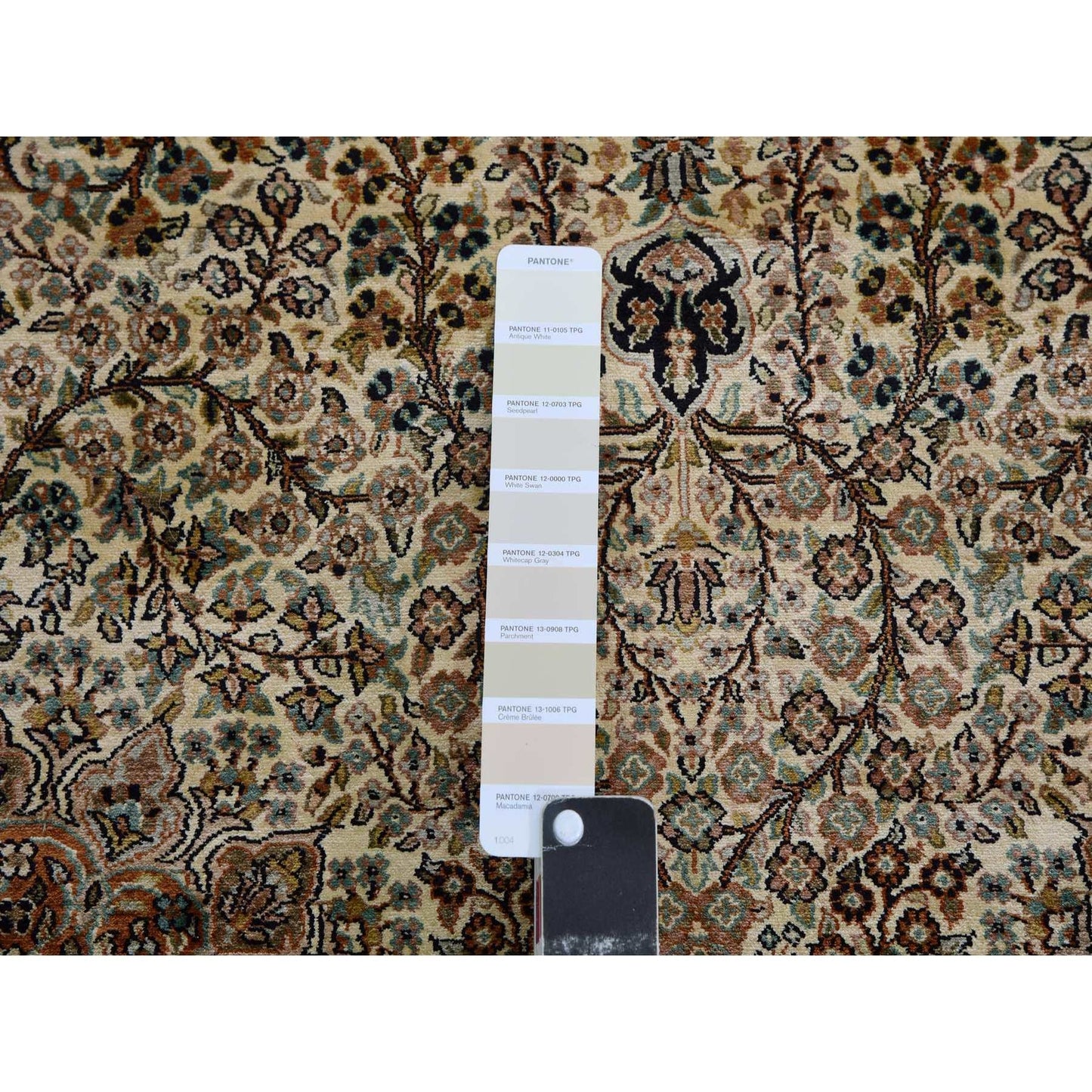 3'X5'5" Ivory Silk Intricate Medallion Design Hand Knotted Oriental Rug