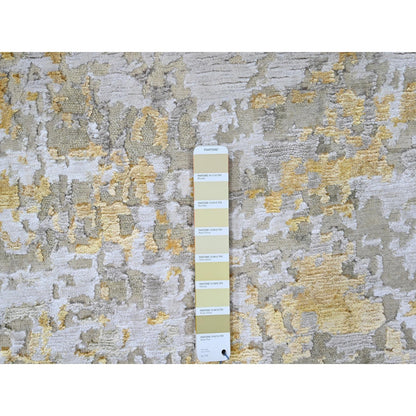 6'X6' Beige-Gold Wool And Silk Abstract Design Hand Knotted Round Rug