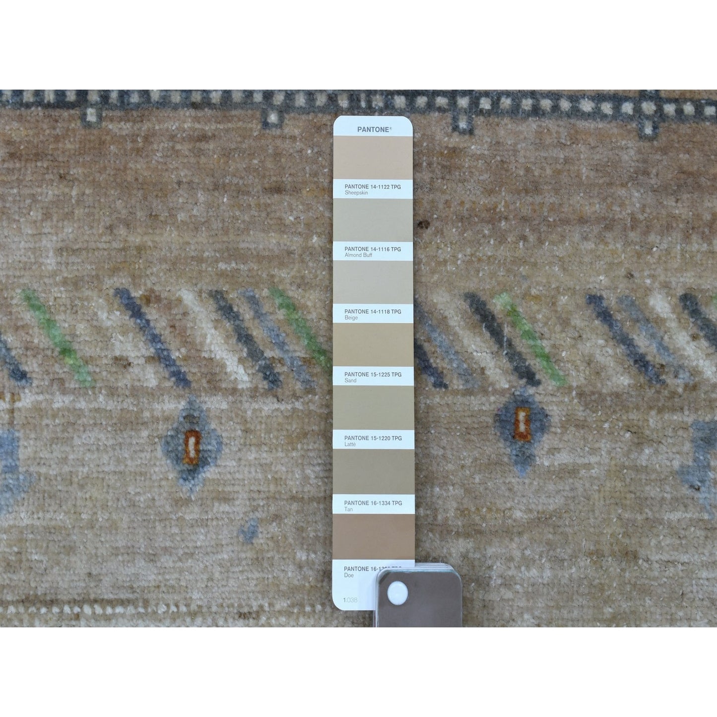 4'X5'10" Brown Wool Kashkuli Gabbeh Animal Figurines Hand-Knotted Rug