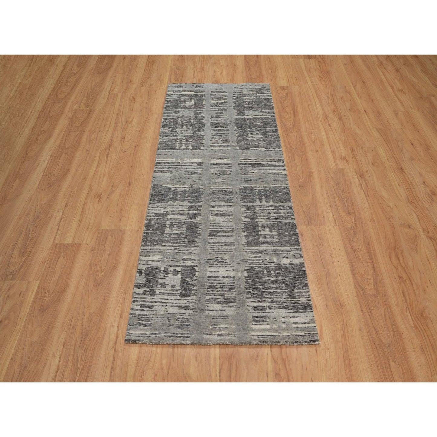 2'5"X6'2" Gray Modern Runner Rug Criss Cross Design Pure Wool Hand Knotted