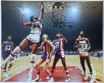 Artis Gilmore Autographed 16X20 Basketball Photo