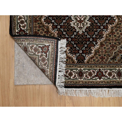 3'2"X5'4" Black Hand Knotted Rug Tebraz Mahi Medallion Design Pure Wool 175