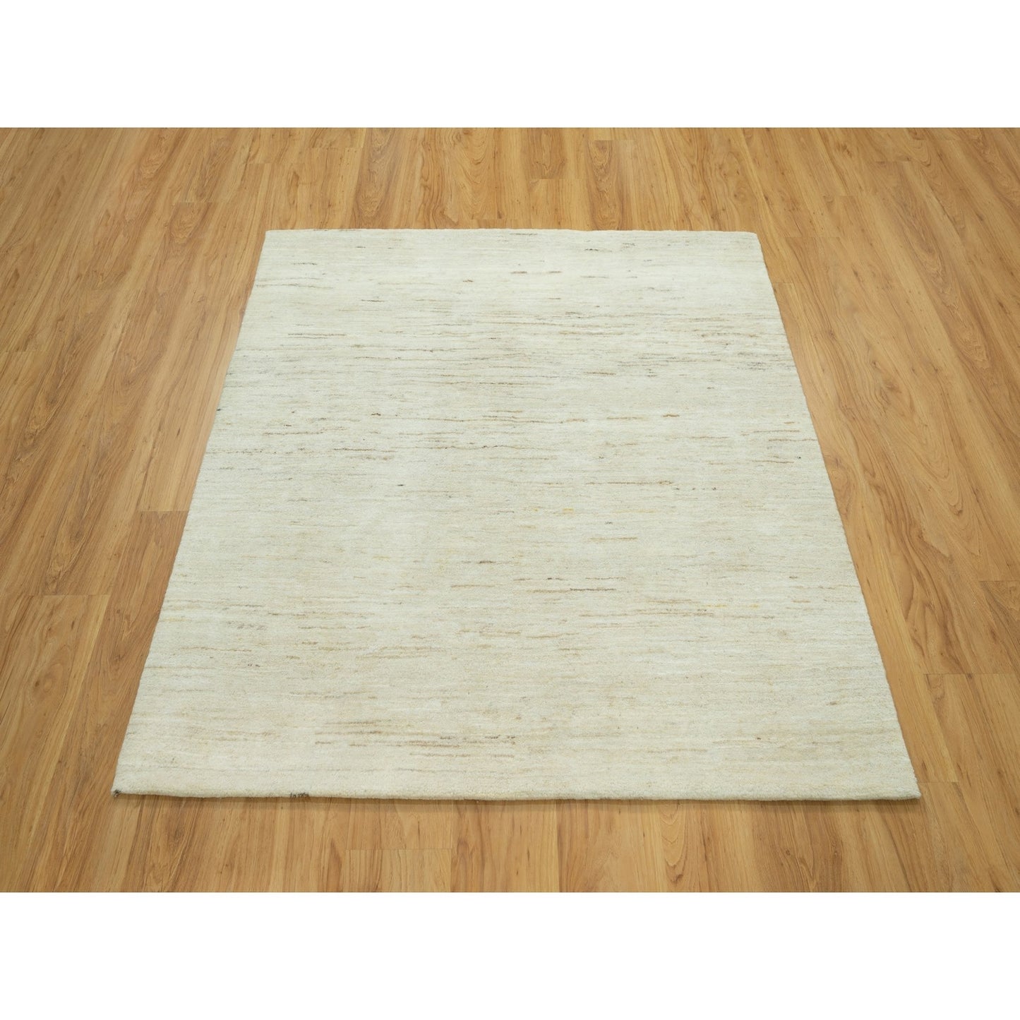 5'X5' White Thick And Plush Plain Design Wool Hand Knotted Rug
