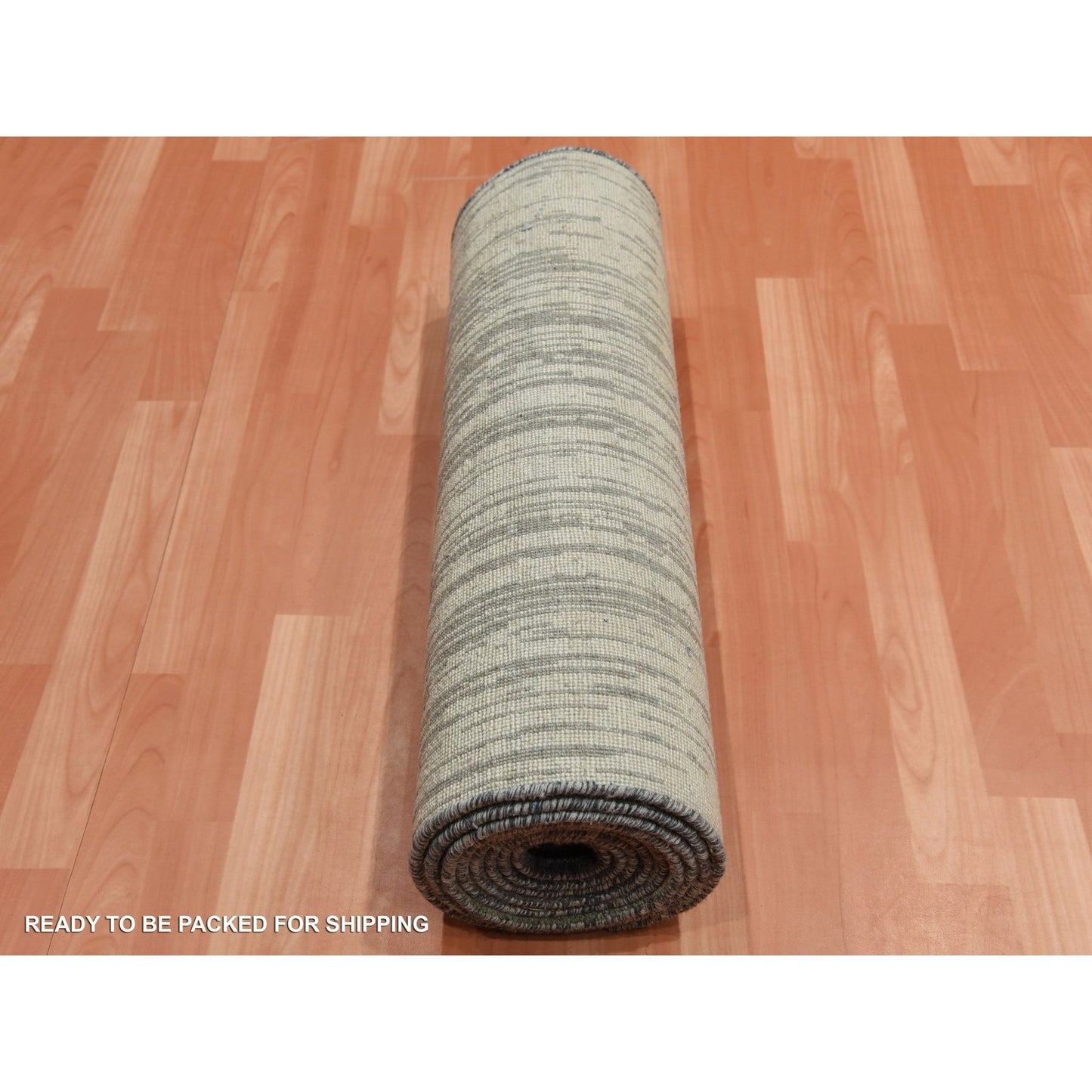 2'6"X12'6" Gray Modern Ombre Design Hand Knotted Soft Wool Runner Rug