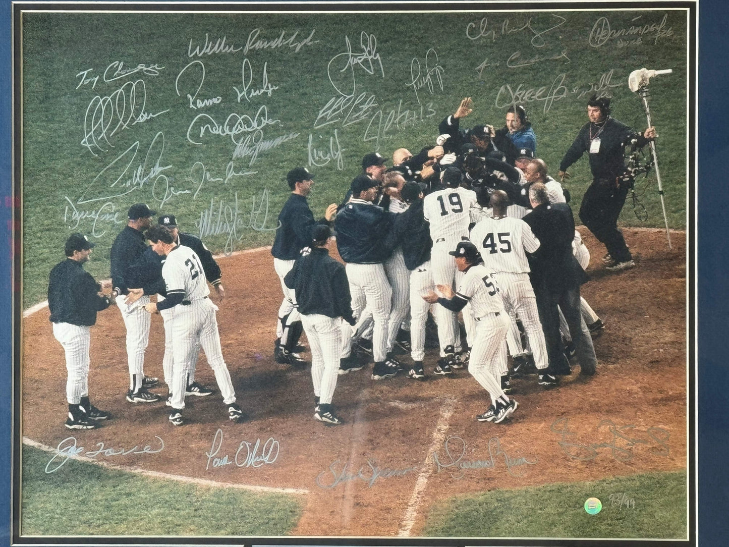 1999 New York Yankees World Series Champs Signed 16X20 Framed Photo #93/99 (Gold