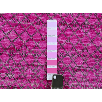 7'10"X10'1" Taffy Pink Dyed Wool Chiaroscuro Collection Hand Knotted Rug