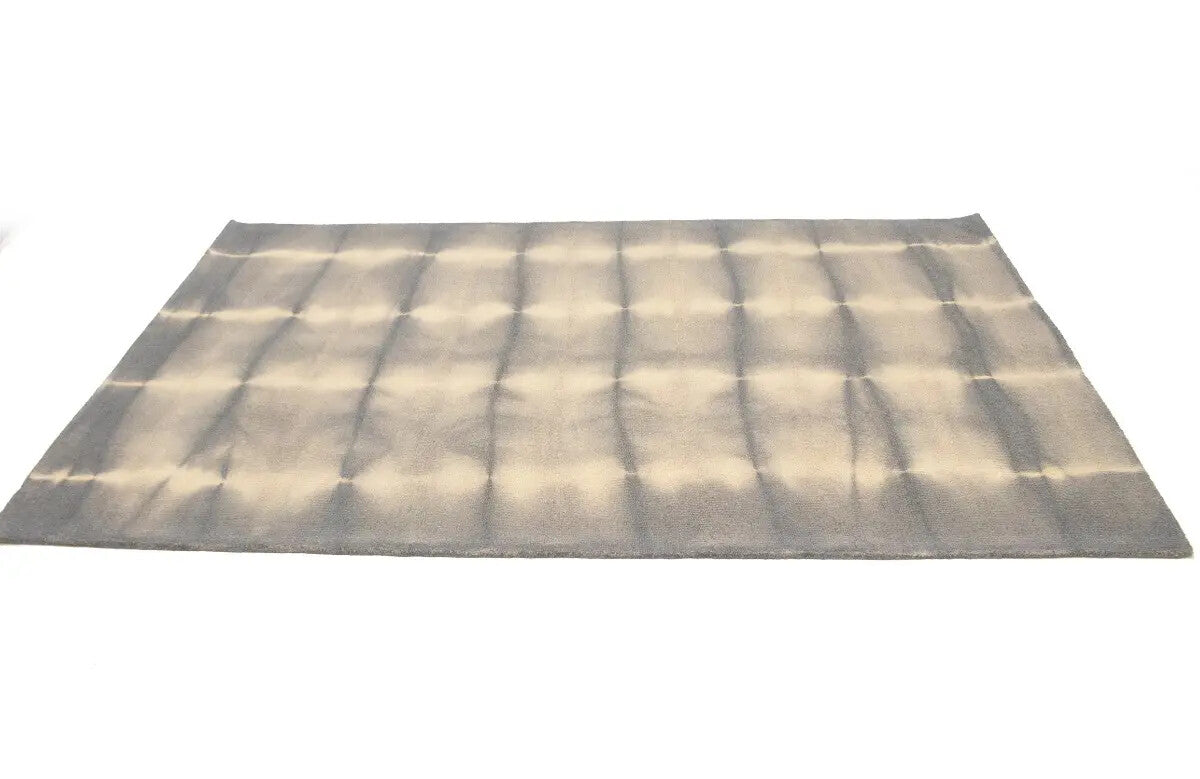 Hand-Tufted Gray Tie-Dye Wool Rug Modern