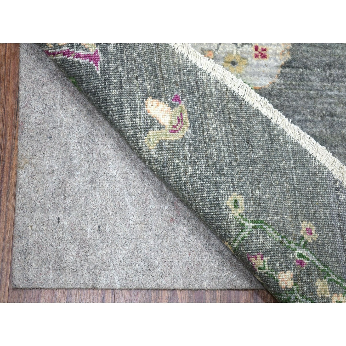 8'2"X8'2" Round Folk Art Willow And Cypress Tree Design Hand Knotted Rug