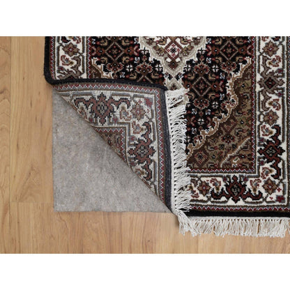 2'X3' Black Tebraz Mahi With Medallion Design Wool Hand Knotted Small Rug