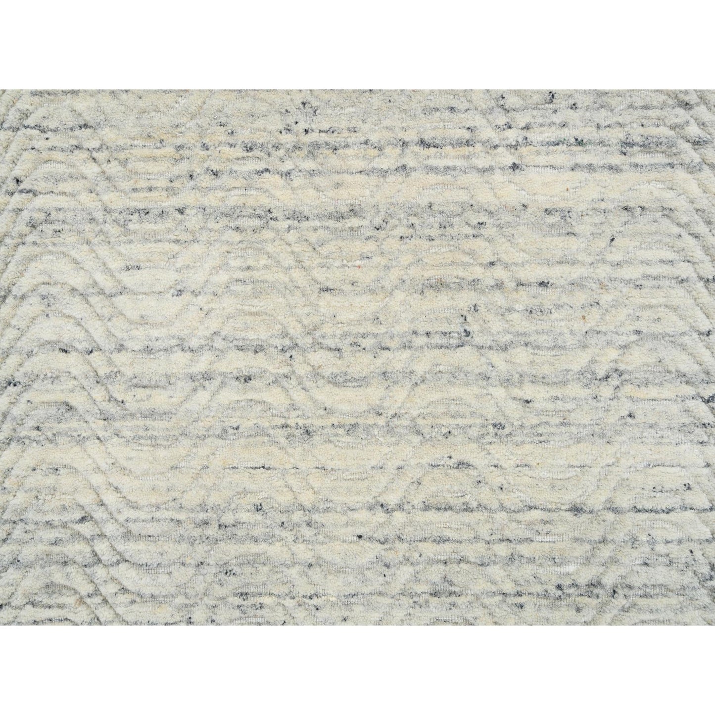 2'6"X7'10" Beige Hand Loomed Variegated Modern Design Wool Runner Rug