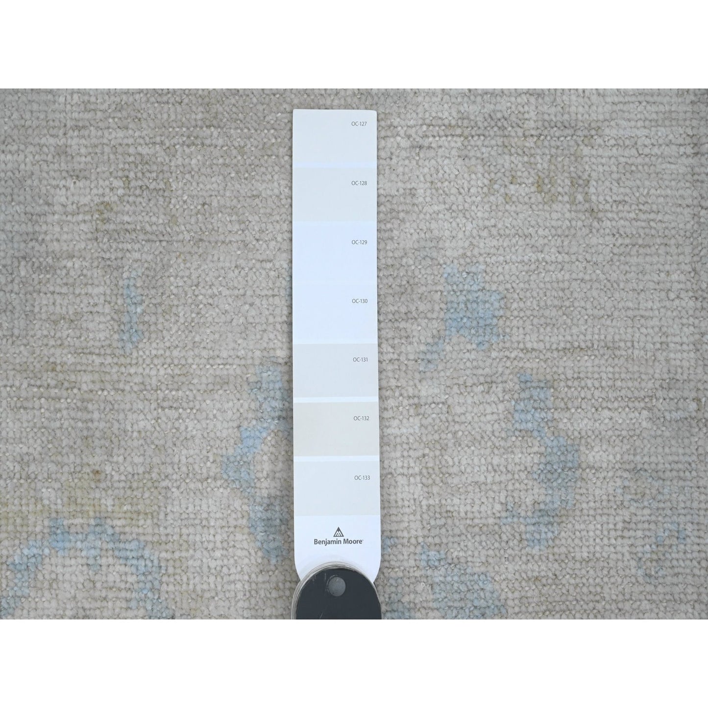 2'7"X9'10" White Angora Oushak Leaf Design Hand Knotted Wool Runner Rug