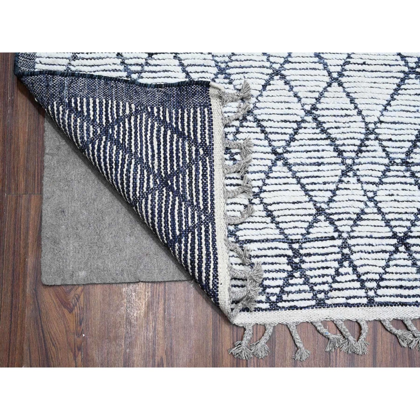 9'1"X12'4" Ivory Hand Knotted Moroccan Weave Criss Cross Design Rug