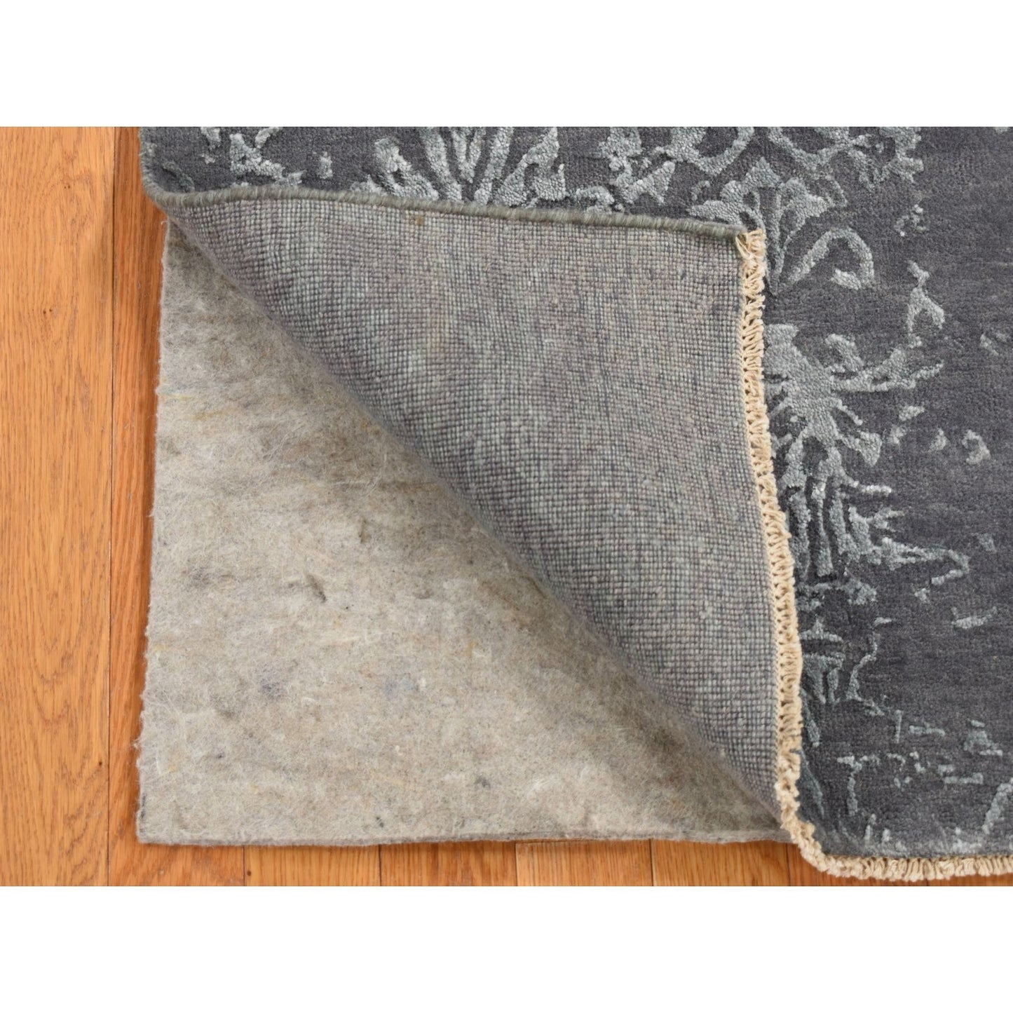 2'9"X6'9" Gray Erased Abarasque Design Wool And Silk Handmade Runner Rug