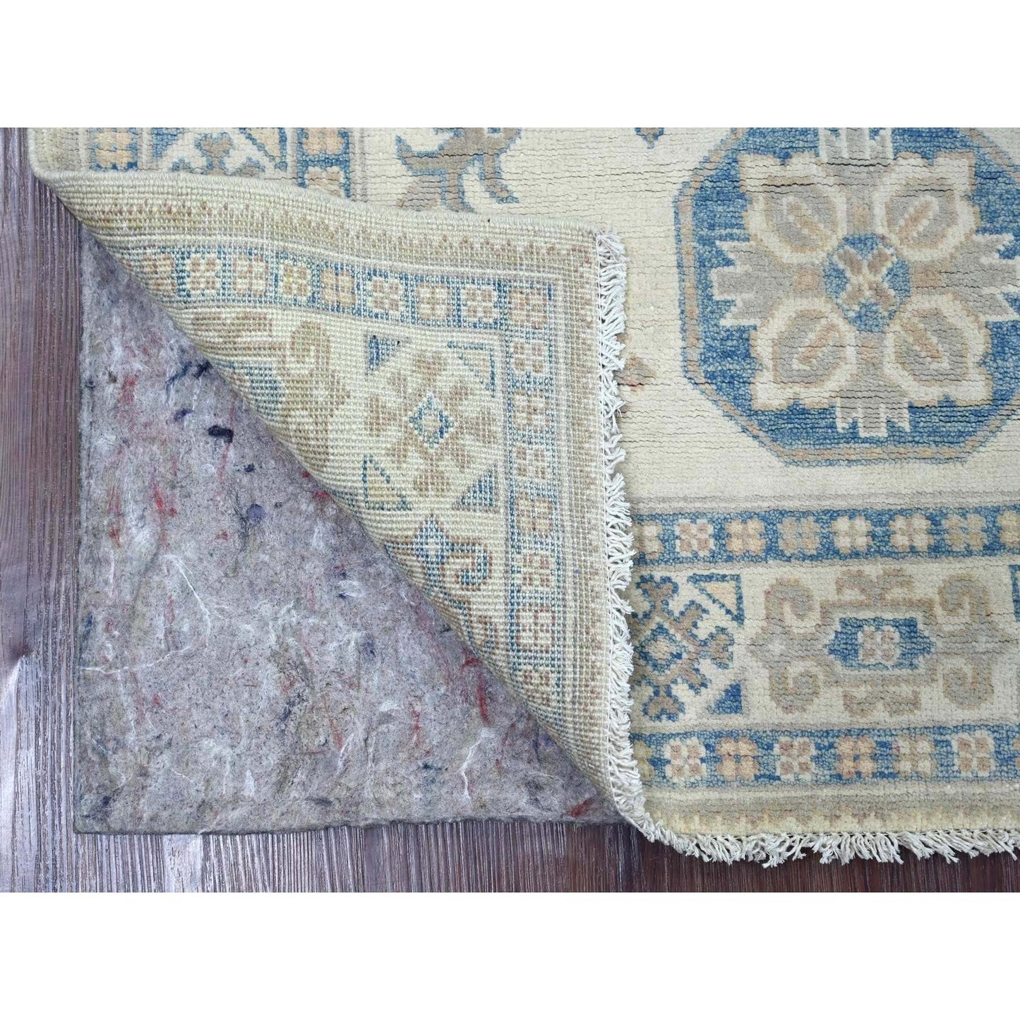 3'3"x4'7" Ivory Vintage Look Kazak Medallion Design Wool Hand Knotted Rug