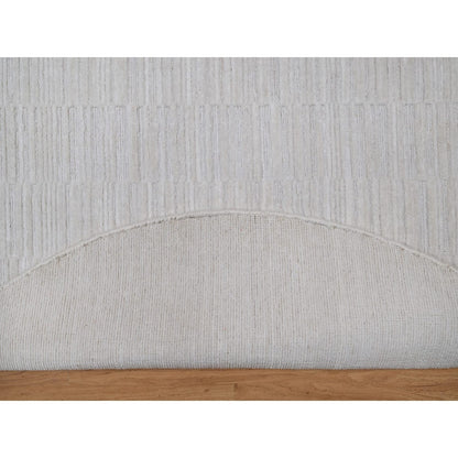 Ivory Hand Loomed 5'x5' Modern Soft Wool Striae Plain Round Design Rug