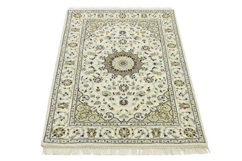 Indo-Nain Hand-Knotted Wool Oriental Rug Classic