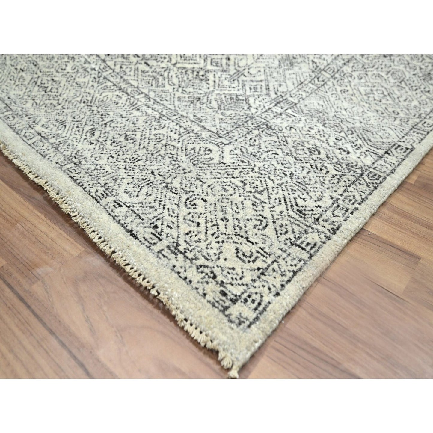 8'2"X10' Ivory Repetitive Tree Design Natural Wool Hand Knotted Rug