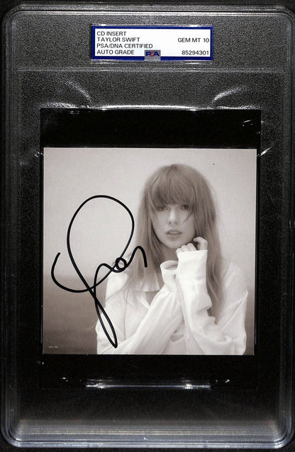 Taylor Swift Signed/Auto Cd Insert 4.75X4.75 B/W