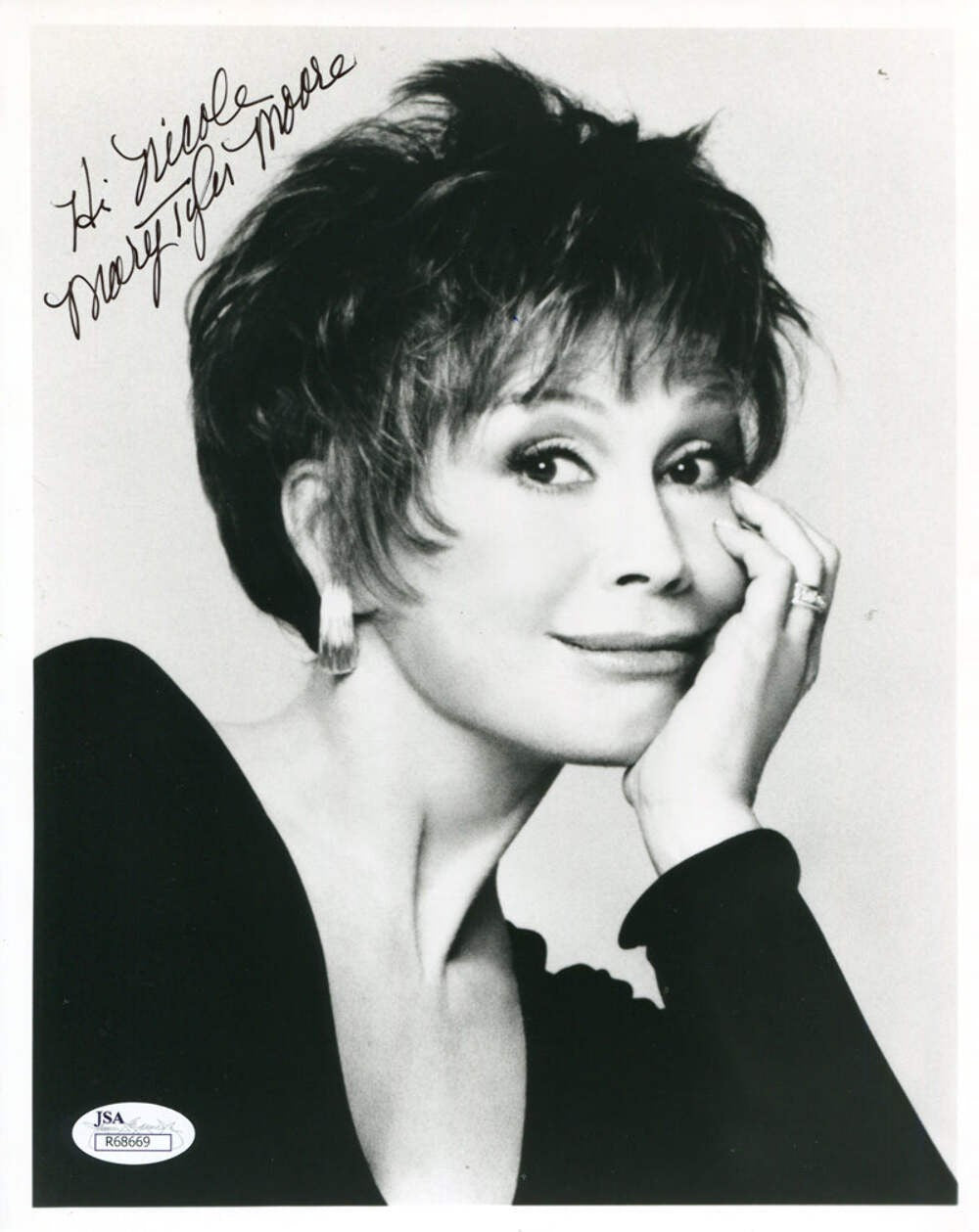 Mary Tyler Moore Autographed 8X10 Photo (Jsa)