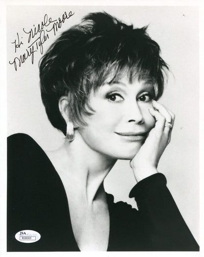 Mary Tyler Moore Autographed 8X10 Photo (Jsa)