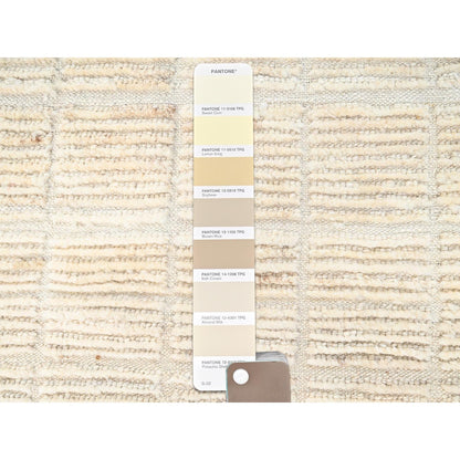 2'3"X2'9" Ivory Mat Rug Moroccan Weave Grid Design Wool Hand Knotted Sample