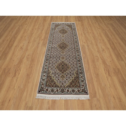 2'10"X8' White Tebraz Mahi With Fish Design Hand Knotted Wool Runner Rug