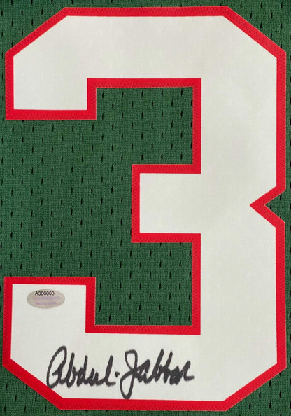 Abdul Jabbar Autographed Milwaukee Bucks Mitchell & Ness Jersey (Schwartz Sports