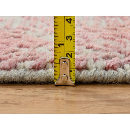 2'6"X8' Rose Pink Wool And Art Silk Jacquard Hand Loomed Runner Rug