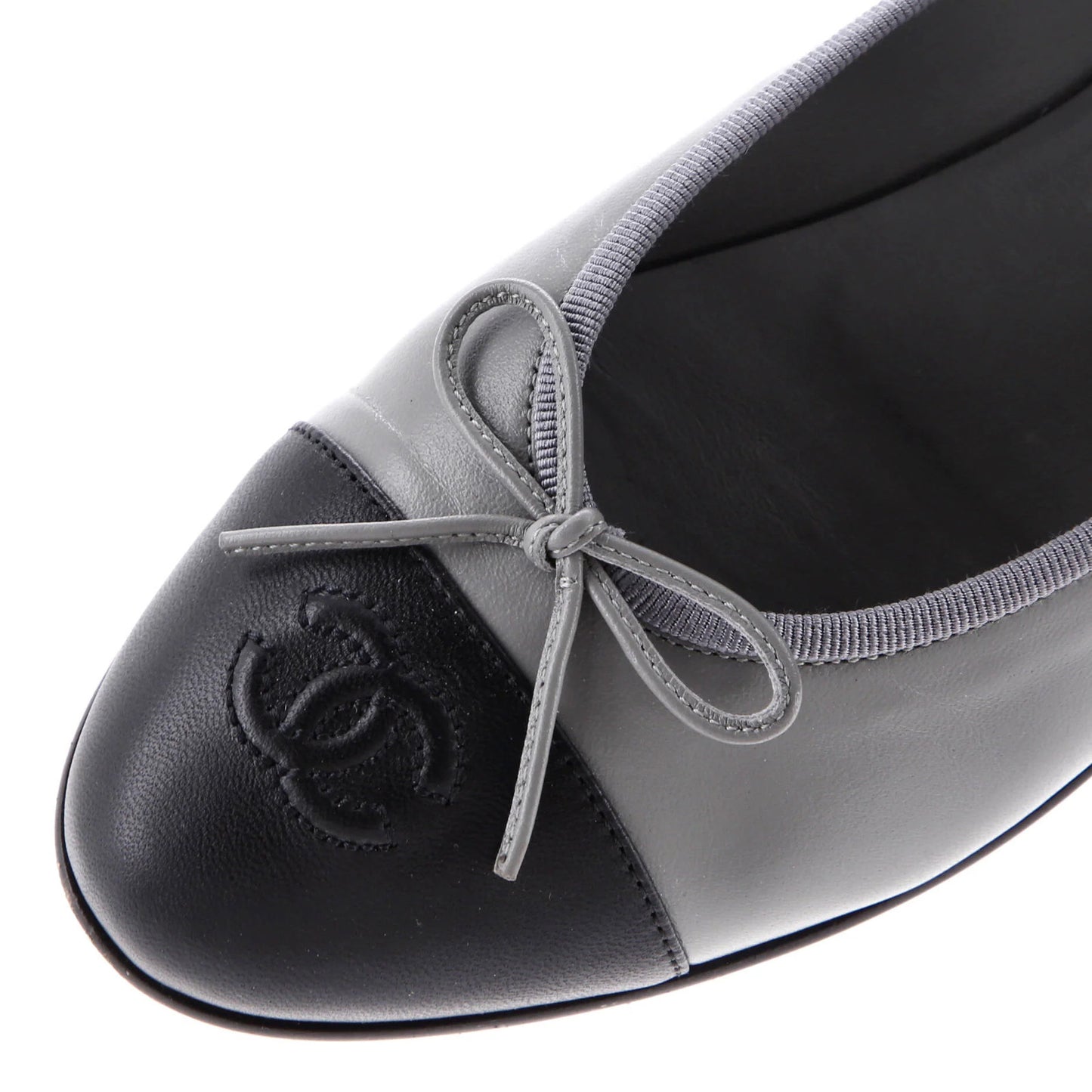 Chanel Women'S Cc Cap Toe Bow Ballerina Flats Leather