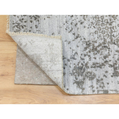 6'X9' Grey Broken Farsian Design Wool And Silk Hand Knotted Oriental Rug