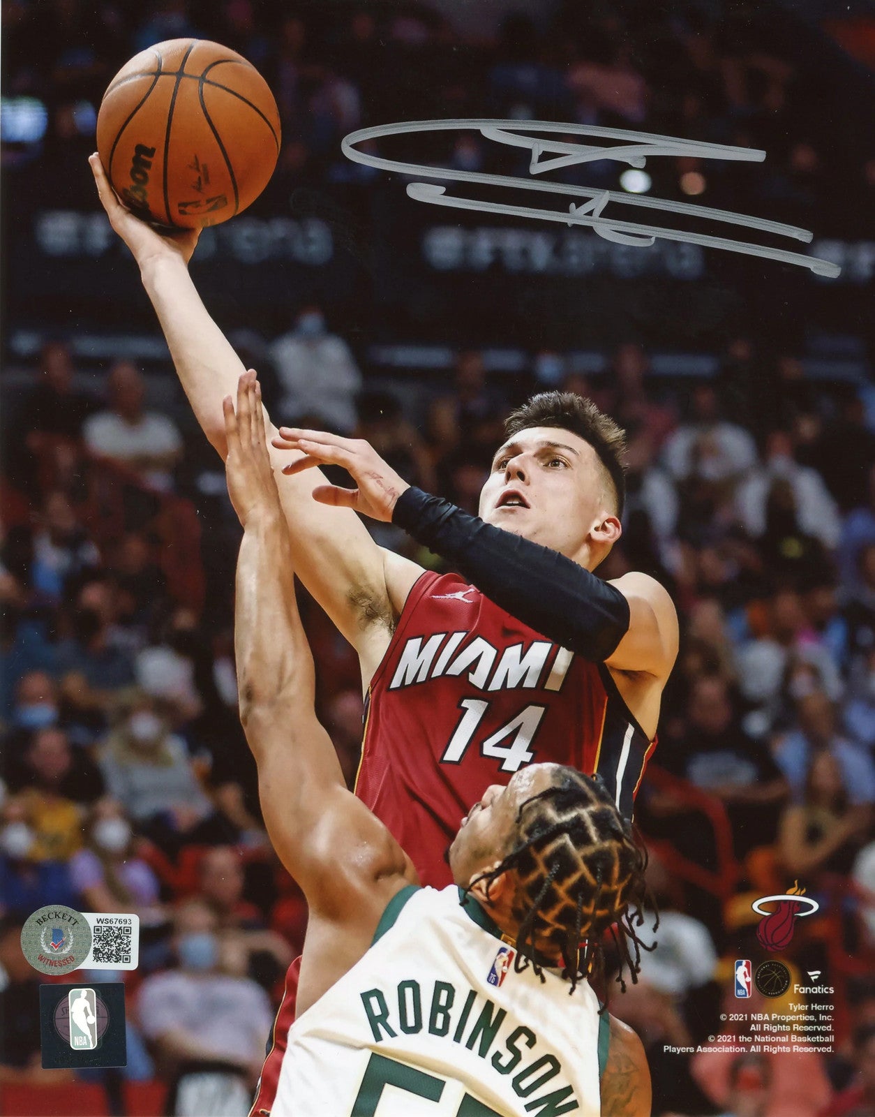 Tyler Herro Autographed Shooting 11X14 Basketball Photo (Beckett)