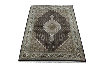 Traditional Floral Fish Mahi Wool Oriental Rug
