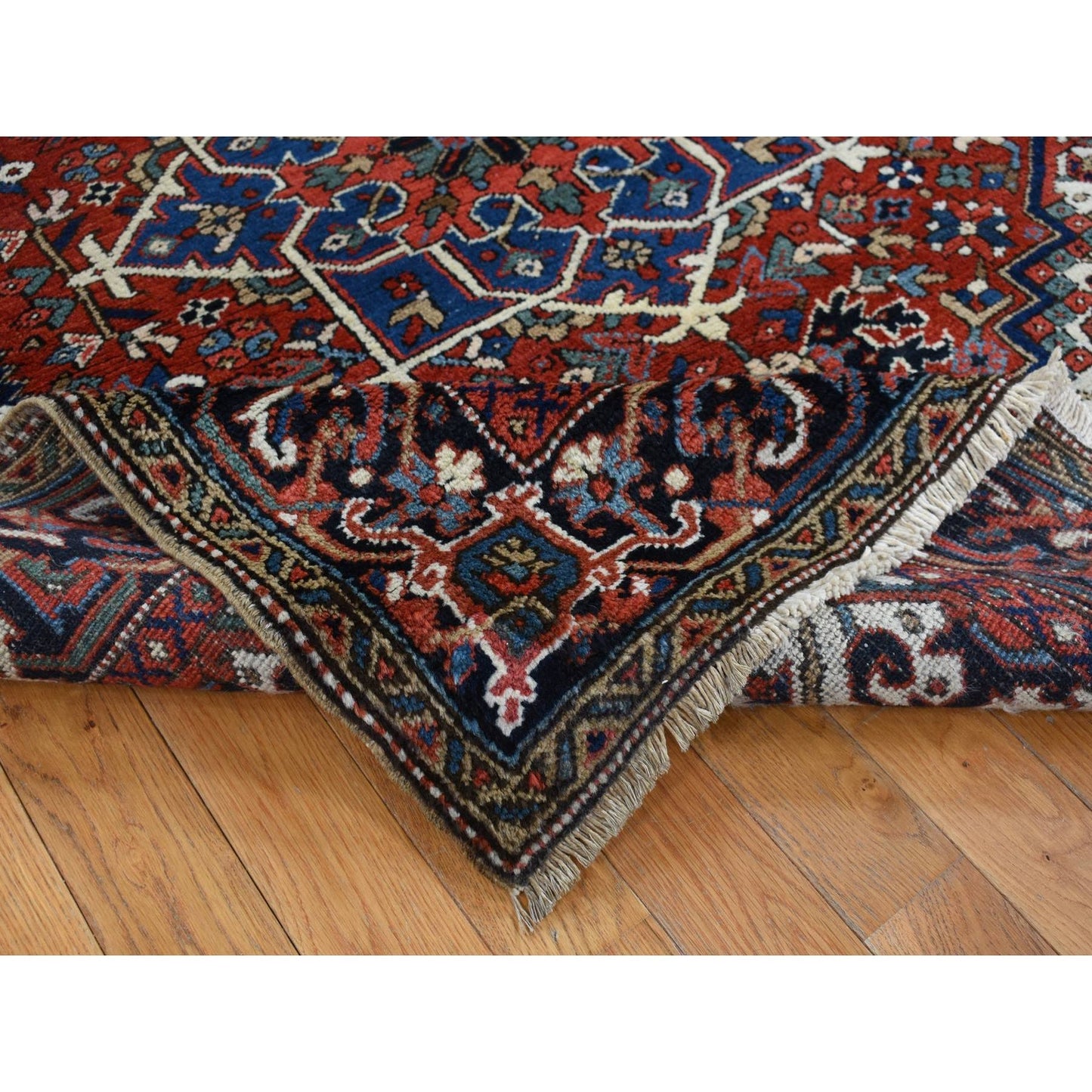 4'9"X5'10" Chili Red Antique Zoroastrian Heris Hand Knotted Pure Wool Rug