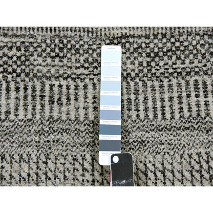 2'5"X4'1" Ice Gray Grass Design Undyed 100% Wool Hand Knotted Rug