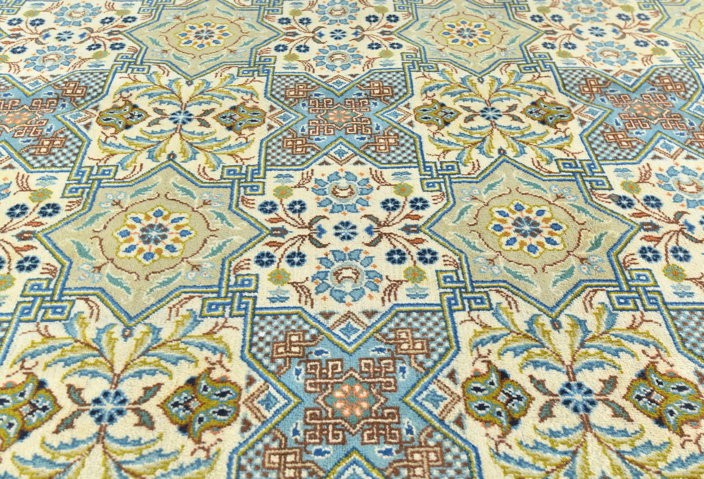 Semi Antique Wool Oriental Rug 9X12 Ft Floral