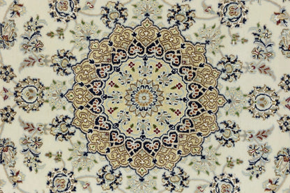 Hand-Knotted Floral Indo-Nain Rug Traditional