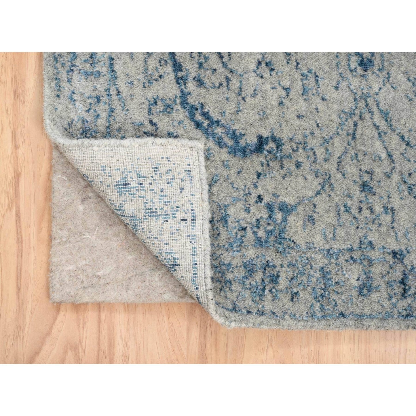 2'6"X12' Fine Jacquard Wool And Silk Hand Loomed Gray Runner Rug