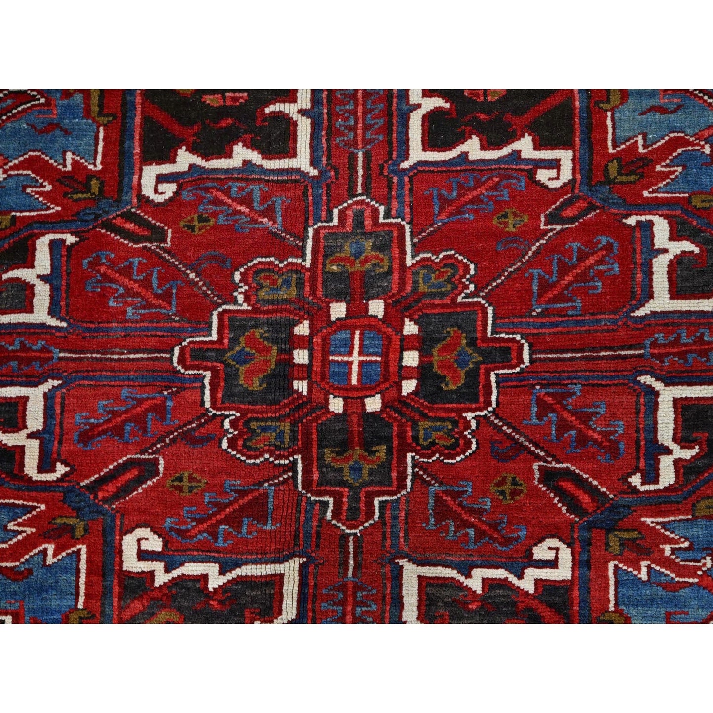 8'9"X10'10" Red Soft And Vibrant Wool Semi Antique Nomad Art Oriental Rug