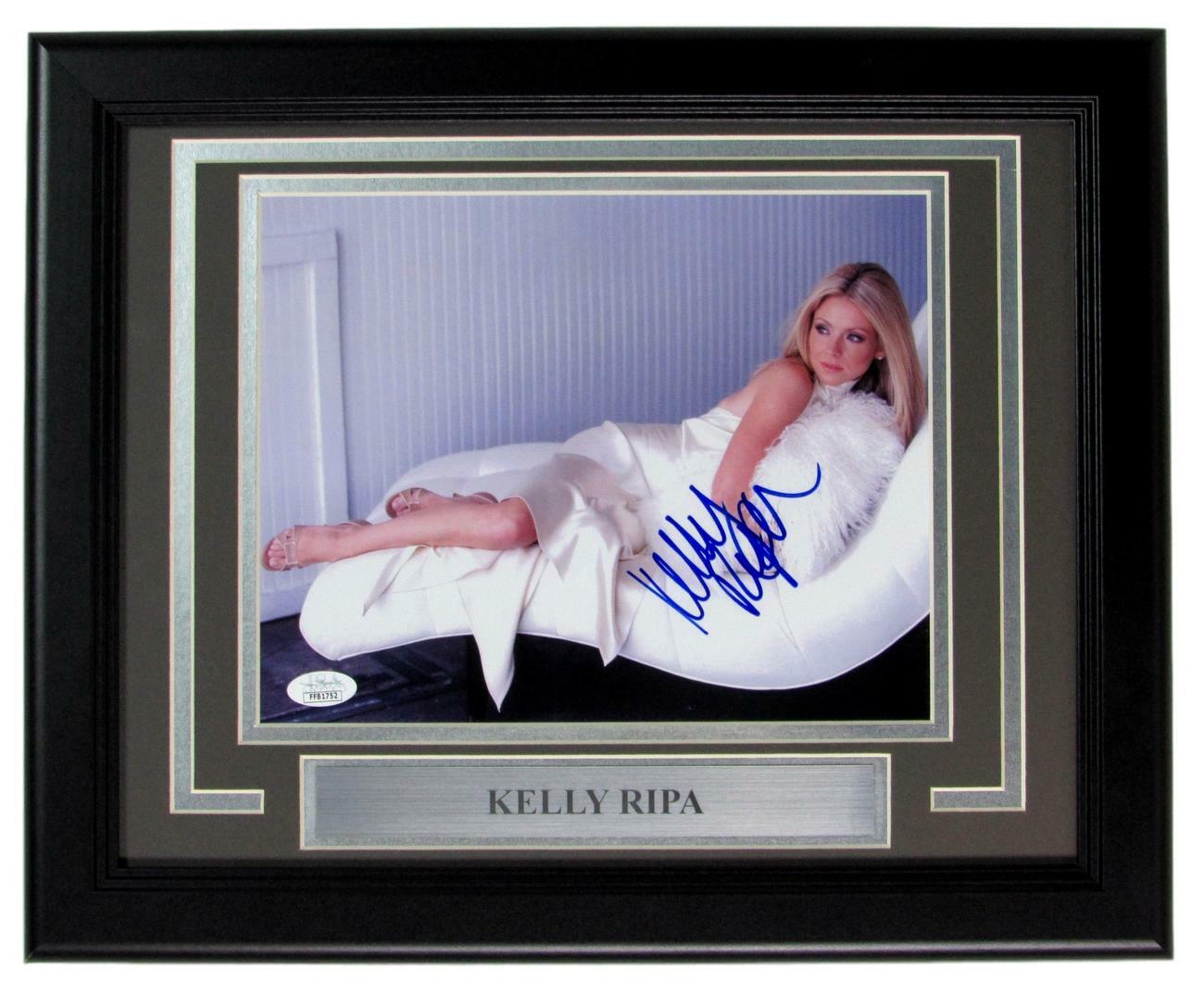 Kelly Ripa Actress Signed/Autographed 8X10 Photo