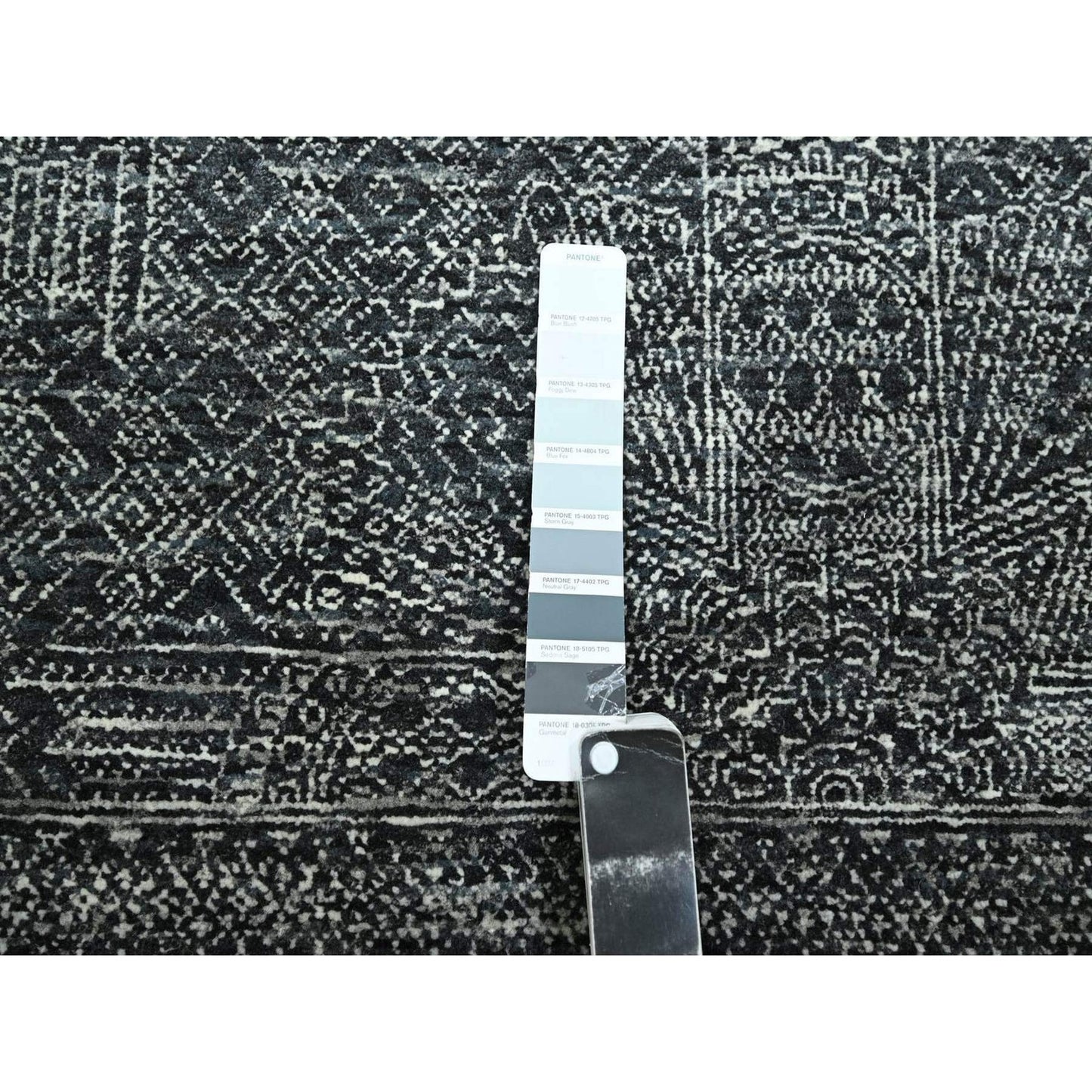 8'2"x10'2" Black Wool and Silk Intricate Star Design Hand Knotted Rug