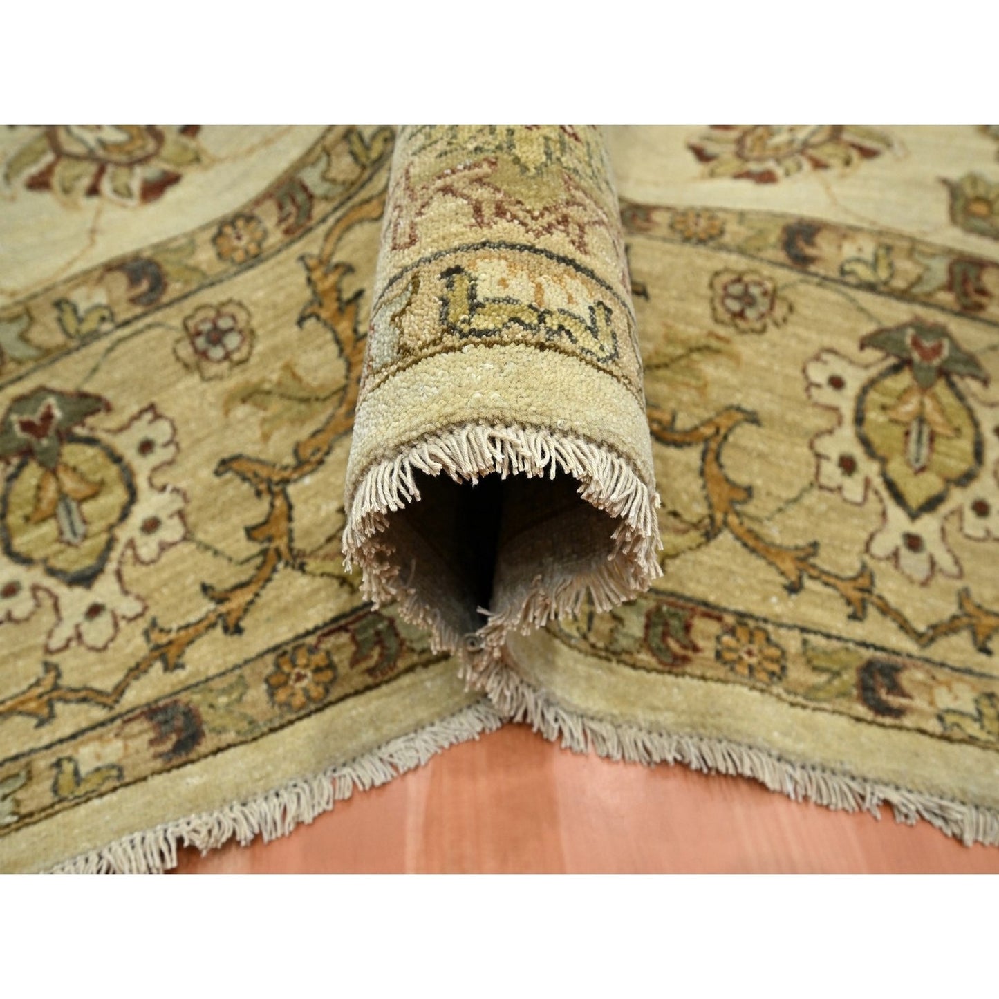 6'5"X8'2" Ivory Agra Ziegler Design Leaf Pattern Hand Knotted Wool Rug