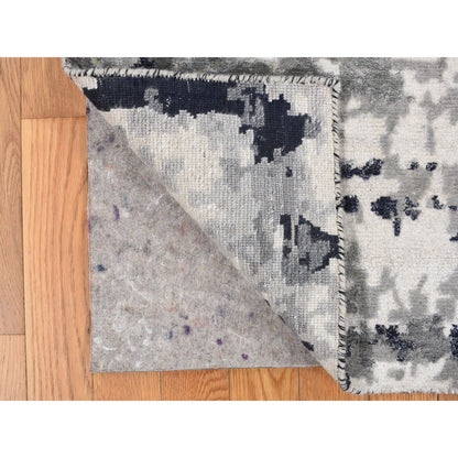 2'1"X3' Gray Modern Abstract Design Hand Knotted Wool And Silk Sample Rug